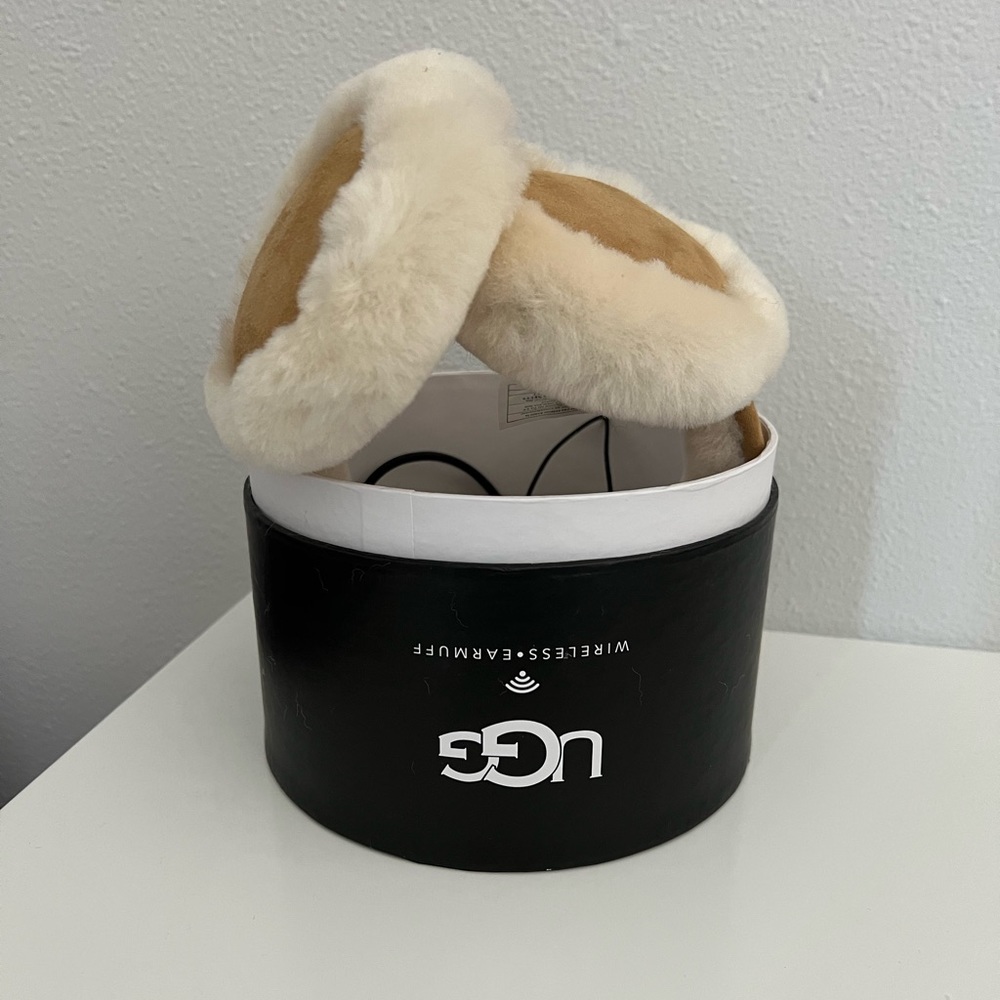 Ugg Bluetooth Earmuffs